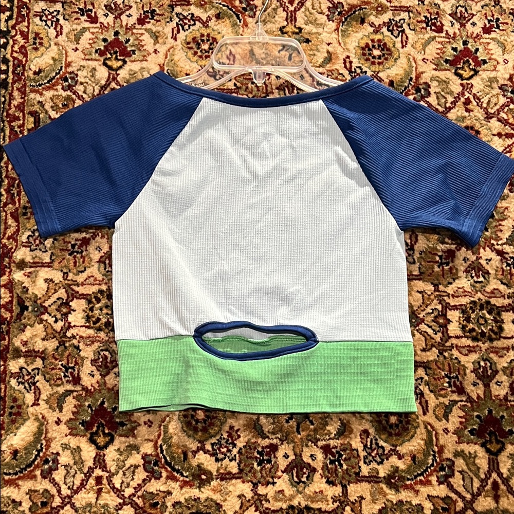 SO Blue and Green Cropped T-shirt With Peekaboo Size Junior Medium